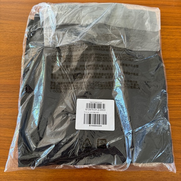 Banana Republic Luxury Touch Slim Fit Black Polo - Large - Picture 4 of 8